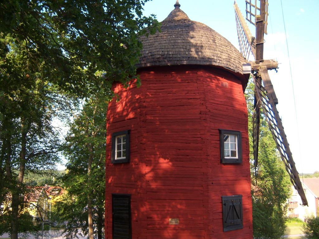Stf Vandrarhem Mangelgarden Soderkoping Exterior photo